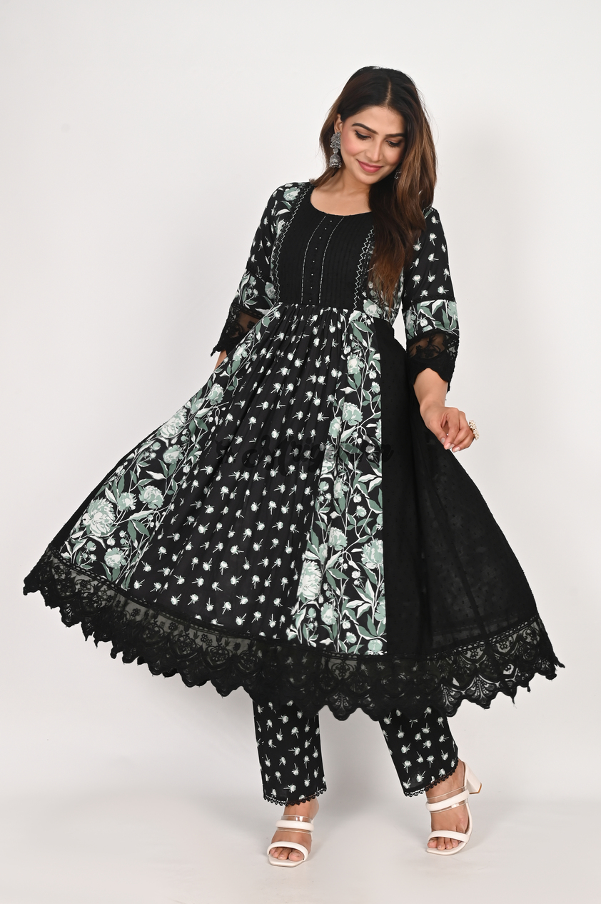 Elegant Black Anarkali Suit Set with Floral Pattern & Handcrafted Details