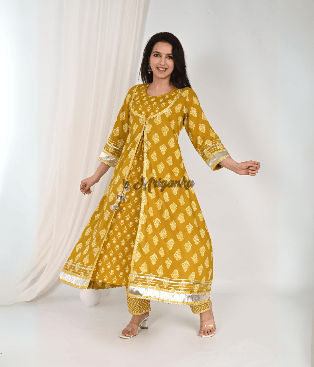 A Line Front Open Suit Set