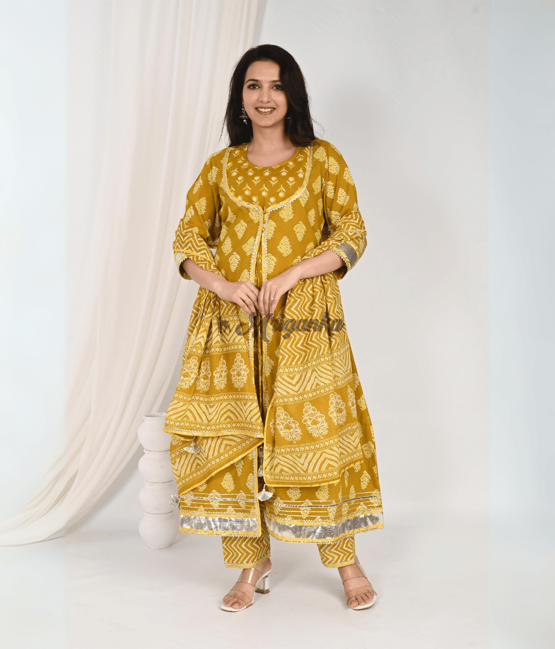 A Line Front Open Suit Set